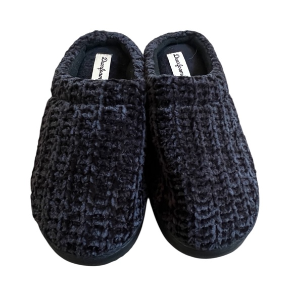 Dear Foams Slippers - Picture 1 of 6